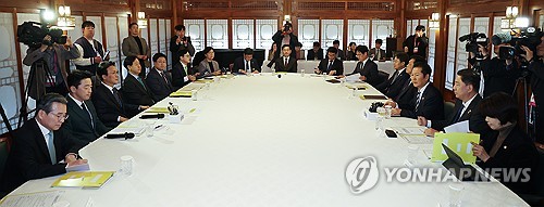 당정대, 배당소득 분리과세 최고세율 인하 시사…"조정 방안 마련"(종합)_온다예