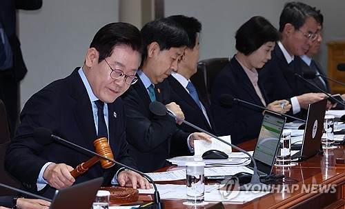 李대통령 "잠재성장률 반등시킬 수 있도록 정책 역량 총집중"(종합)_온다예