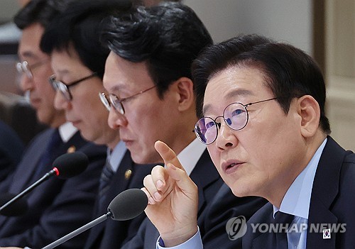 李대통령 "일반투자자 장기투자 혜택 있도록 세부 방안 마련"(종합)_황남경