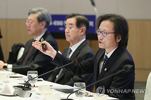 공정위원장 "티메프 미정산 사태, 플랫폼 제도 보완 필요성 보여줘"_정필중