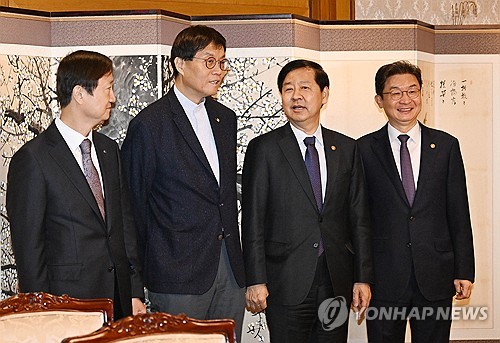 삼성전자·현대차·조선사 만난 외환당국…꼬인 달러 수급 풀리나_정선미