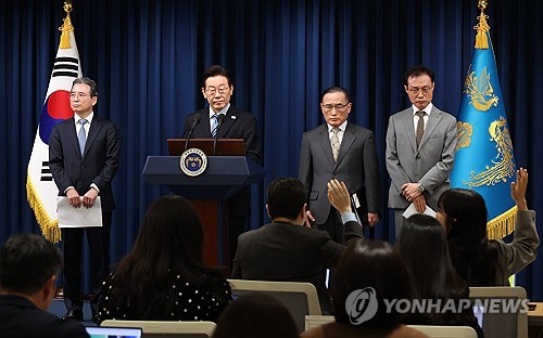 정책실장 "반도체 관세, 대만보다 불리하지 않은 조건 합의"(종합)_온다예