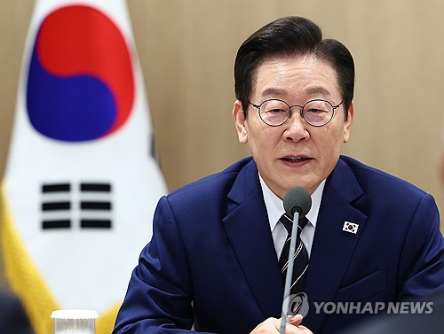 李대통령 지지율 54.5%·2.2%p↓…민주 46.7%·국힘 34.2%[리얼미터]_황남경