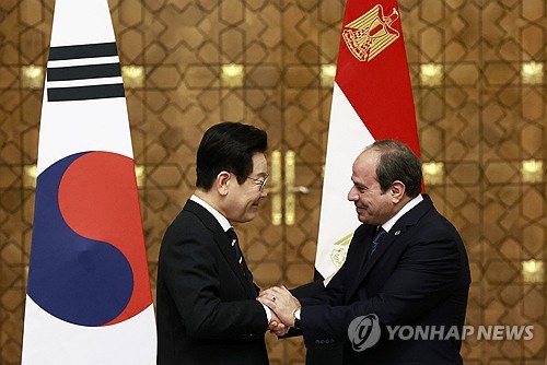 李대통령 "이집트와 방산협력 확대 기대…CEPA 협상 조속 추진"_정지서