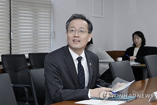 기재차관 "청년 취업 실질적 도움되는 정책 경제성장전략 통해 발표"_박준형