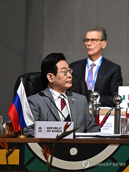 李대통령 "AI 기본사회·핵심광물 공급망 혜택 공유해야"_정지서