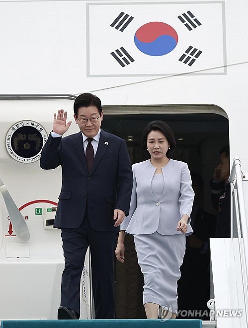 李대통령 "남북 우발충돌시 해결 길 없어…바늘구멍이라도 뚫어야"_정지서