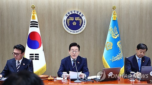 李대통령 "내란 어둠 온전히 밝혀 정의로운 국민통합 문 열 것"_정지서