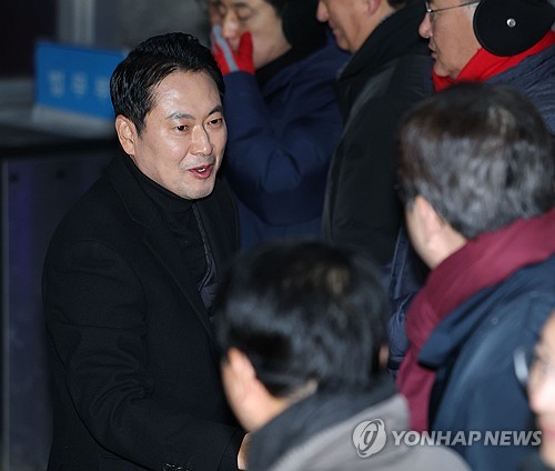 '영장 기각' 추경호 의원 마중 나온 장동혁 대표