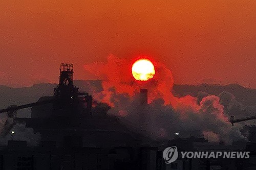[철의 전쟁 2.0] 철강 집중 대신 3강 체제 택한 포스코_윤은별