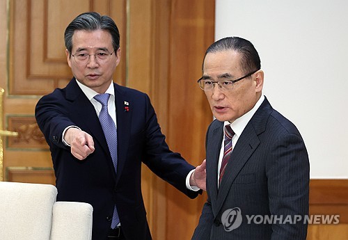 靑 "이익 균형·대미 수출여건 손상 안되게 美와 우호적 협의 지속"_정지서