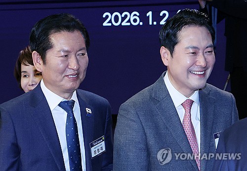 여야 대표 '잘못한다' 우세…정청래 45%·장동혁 56%[한국갤럽]_황남경