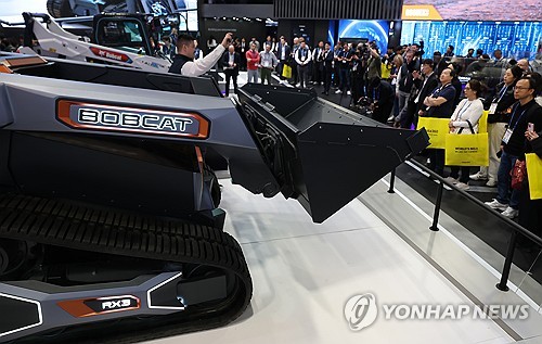 두산밥캣의 전동화 중장비 로그X3