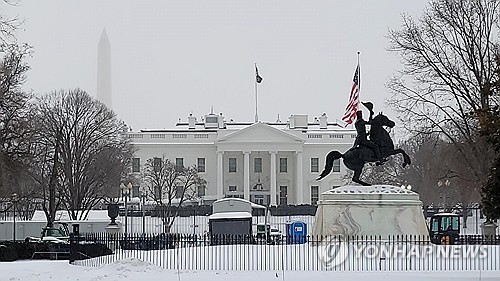 백악관 "인플레 낮고 안정…美 경제, 금리 인하로 더 가속할 준비"_최진우