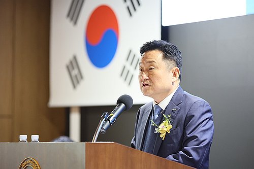 최인호 HUG 사장, 16억4천219만원 재산 보유…예금 12억_정필중