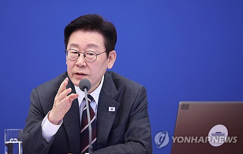 청와대 참모진 다주택 처분 나서…강유정·김상호 매물 내놔_온다예