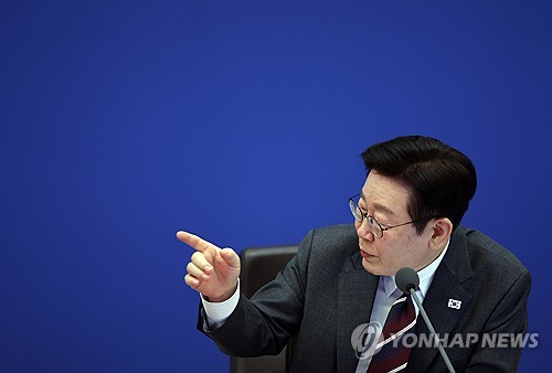 "靑 인사부터 다주택 팔아라" 국힘 공세에…李대통령 "그것도 문제"_황남경