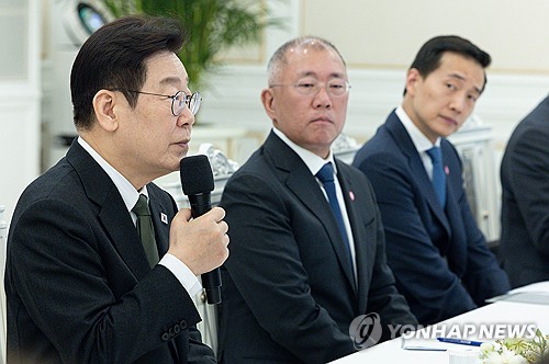李대통령, 검찰 '위례 항소 포기'에 "나 엮겠다고 변조까지 하더니"_황남경