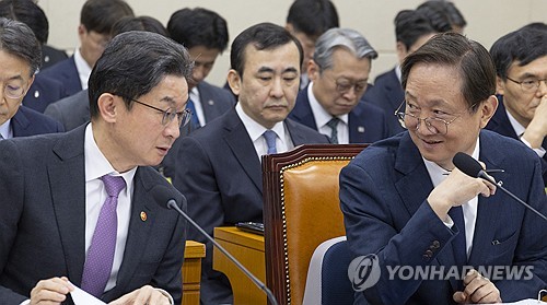 "금융위 가면 금감원도 간다"…세종행 시나리오에 '술렁'_윤슬기