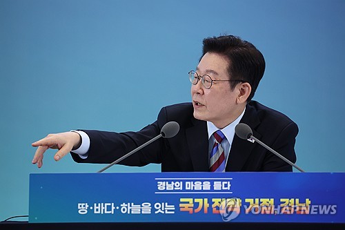 李대통령 "임대기간 끝난 등록임대주택에 영구적 稅혜택?"_정지서