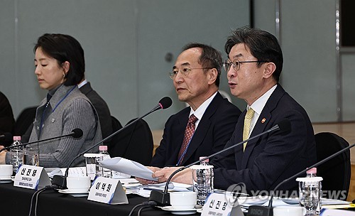 이억원 "ESG는 생산적금융 핵심과제…녹색전환 추진"_정원