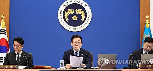 李대통령 "국회 위증 고발 사건 너무 적체…신속히 가려줘야"_정지서