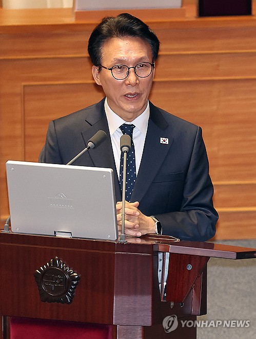 金총리 "부동산감독원, 폭압기관 아냐…개인정보 열람 특별한 경우만"_정지서