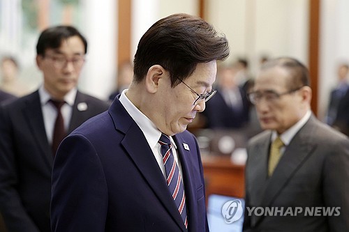 李대통령, 설 연휴 '정국 구상'…부동산·관세·협치 등 난제 산적_정지서