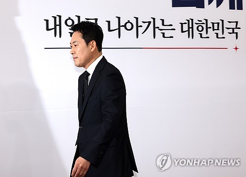 장동혁, 끝내 '절윤' 거부…"張 끊어내야" 국힘 내홍 격화_온다예
