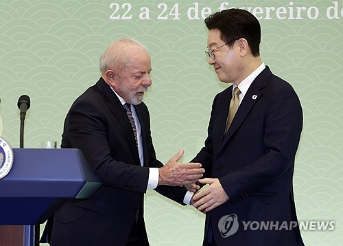 악수하는 한-브라질 정상