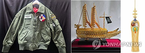 李대통령, 필리핀 대통령에 금거북선 모형 선물…'방산 협력 기원'_정지서