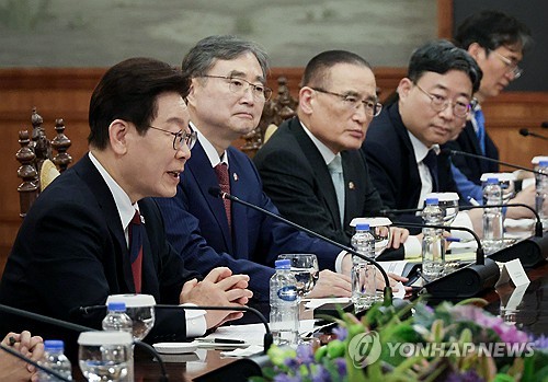 李대통령 "우리 필리핀 사랑 유명…외국인 방문 중 한국인이 1위"_정지서