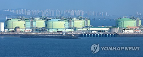호르무즈 해협, 여전히 봉쇄…800척 이상 선박 대기 중_김지연