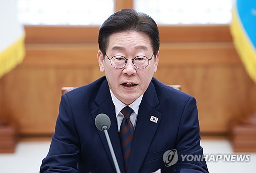 李대통령 "100조 시장안정프로그램 적극 확대…한은 추가 조치 준비"(종합)_정지서