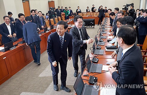 美관세 위협 진정될까…8부 능선 넘은 대미투자법 어떤 내용 담았나_황남경