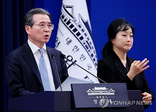 靑 "석유류 최고가격제 이번주 시행"…李 "유류세 인하폭 확대하라"(종합)_황남경