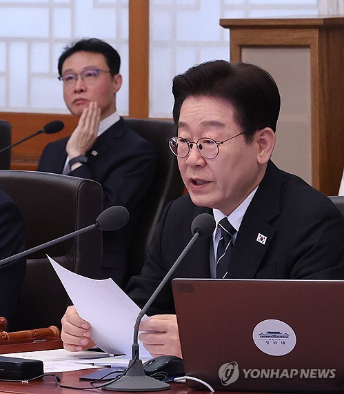 李대통령 "주식시장 제도개선 속도 내야…엉터리 주식 문제 정리"_황남경