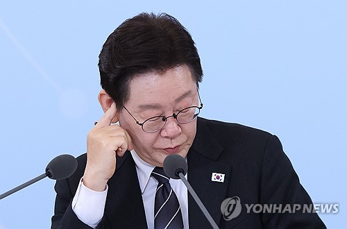 李대통령, 내주 與초선 의원들 만난다_정지서