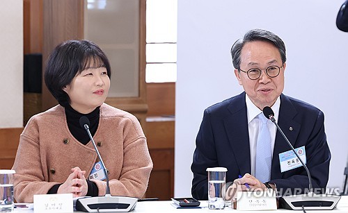 [금융가 이모저모] 대통령 행사 단골 초대손님 '신한금융'_윤슬기