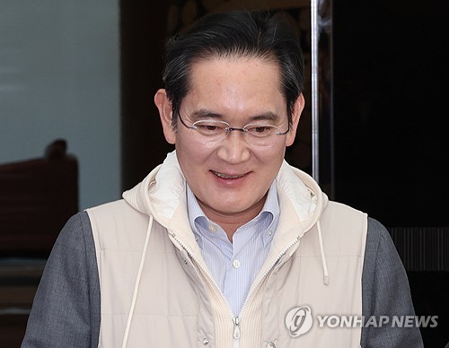 이재용 "깊은 위로와 감사"…중동 체류 임직원에 격려 선물_유수진