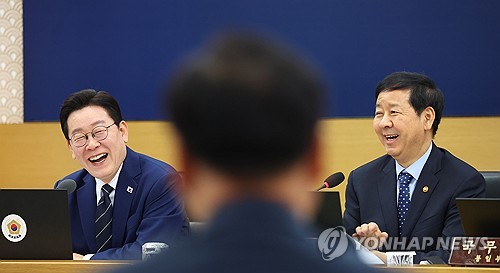 李대통령 "정부부처 추가 분산 없다…해수부 유일한 예외"_정지서