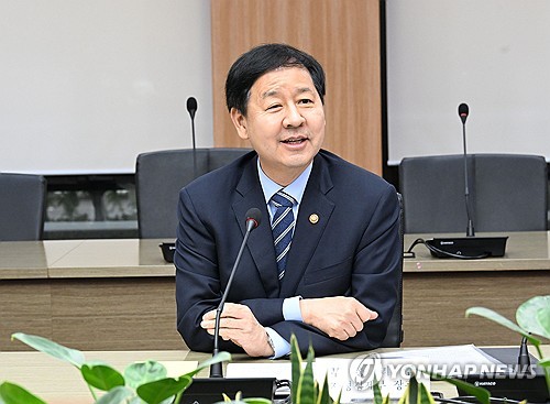 (서울=연합뉴스) 구윤철 부총리 겸 재정경제부 장관이 18일 서울 영등포구 한국수출입은행에서 열린 '국제금융시장 전문가 간담회'를 주재하고 있다. 2026.3.18 [재정경제부 제공. 재판매 및 DB 금지] photo@yna.co.kr