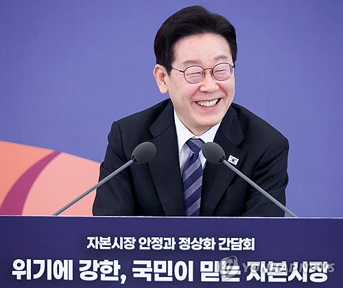 李대통령 "큰 돌만 집어내선 옥토되기 어려워"_정지서