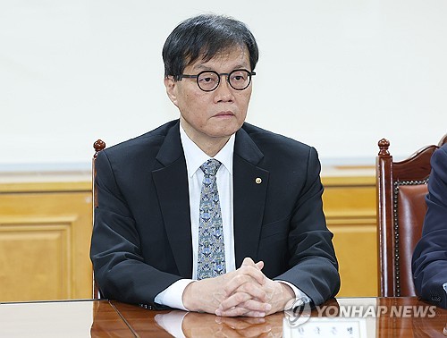 (서울=연합뉴스) 김성민 기자 = 이창용 한국은행 총재가  19일 서울 중구 은행회관에서 열린 확대거시경제금융회의에 참석해 있다. 2026.3.19 ksm7976@yna.co.kr