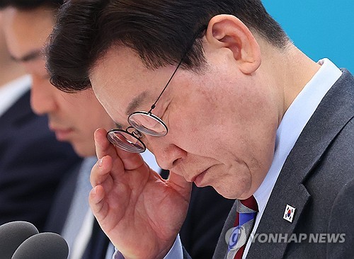 靑 "다주택 공직자 부동산 정책 배제, 더 강한 정책설계 의지"_정지서