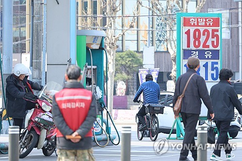 與 "국힘, 시대착오적 긴축 집착 버리고 추경 협조하라"_황남경
