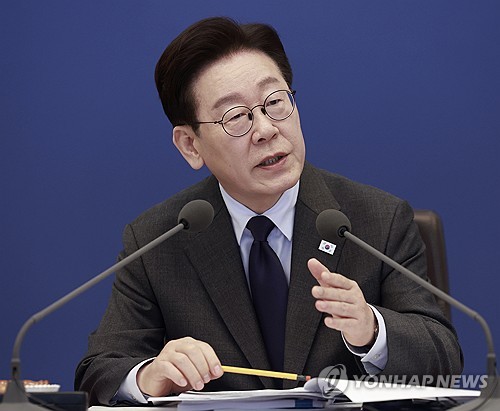 국무회의 발언하는 이재명 대통령