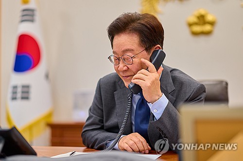 李대통령, 뉴질랜드 총리와 중동상황 논의…"양국 협력 강화"_정지서