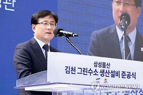 [공직자 재산] 기후부 김성환 장관 12억…2차관은 2천만원_유수진