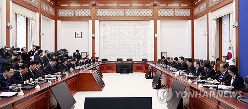 李대통령 "전기요금 변경않고 유지…에너지 절감 협조 당부"(종합)_정지서